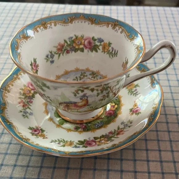 Royal Albert Chelsea Bird Tea Cups - Picture 7 of 16